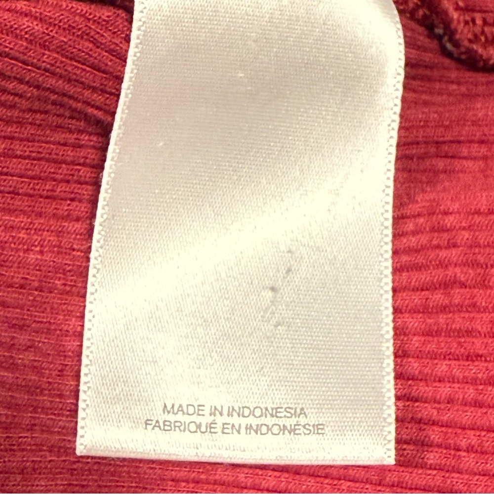 Express Bold Red Ribbed Top - Picture 11 of 11